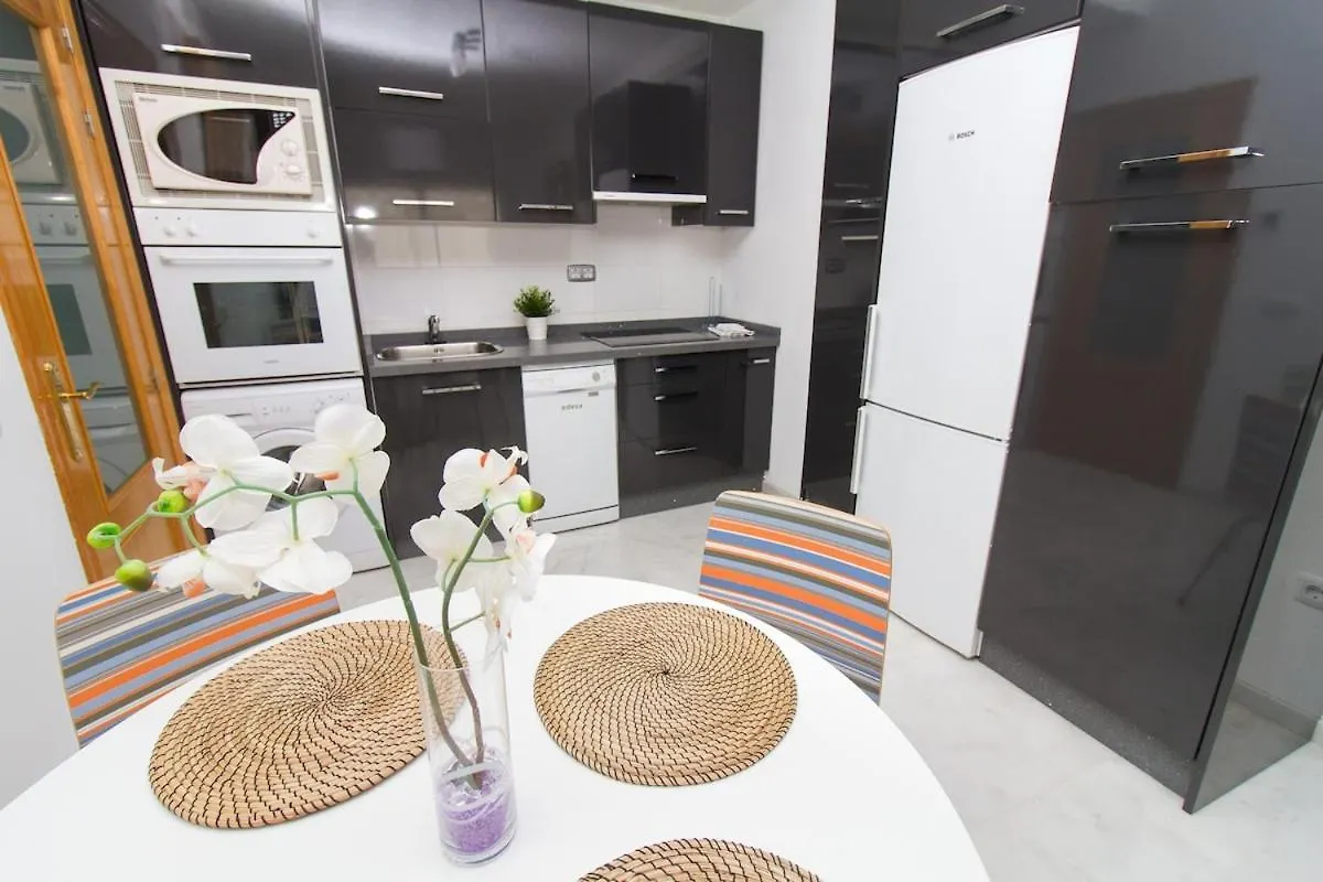 C71 - Cool 1 Bedroom Apartment Capuchinos Málaga 0*,  España
